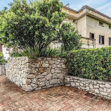 1 Bedroom Lovely In *