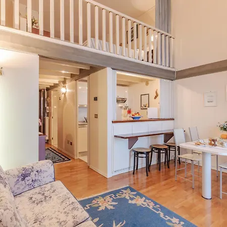 Beautiful In With Kitchen غريمالدي